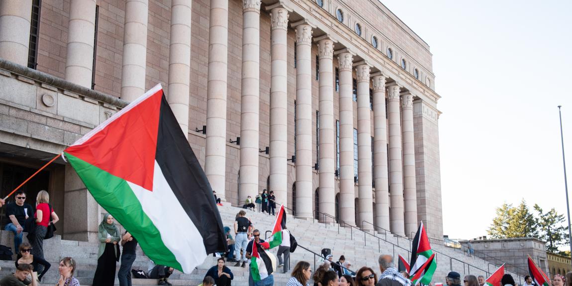 Palestiina solidaarisuus eduskuntatalolla 12.08.2022 kuva Emma Grönqvist