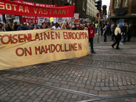 Euroopan vasemmisto vastustaa hallitusten ja EU-johtajien ajamaa kurjistamispolitiikkaa.