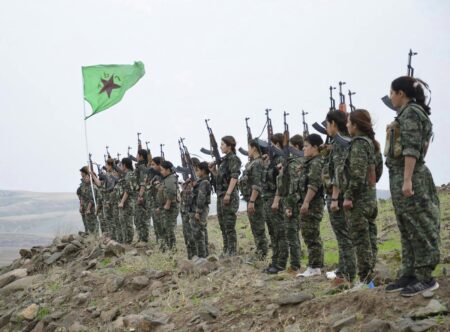PKK:ta tukeva YPJ on mukana nyt käytävissä puolustustaisteluissa. Kuva Kurdishstruggle