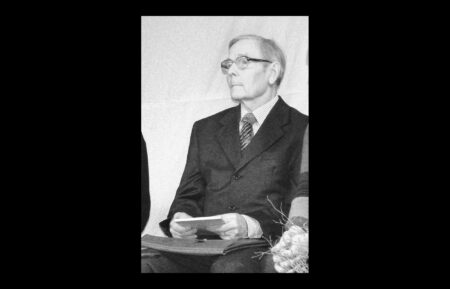 Ensio Laine Turun kirjamessuilla.