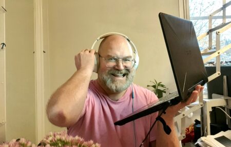 JP (Juha-Pekka) Väisänen on Suomen kommunistisen puolueen puheenjohtaja