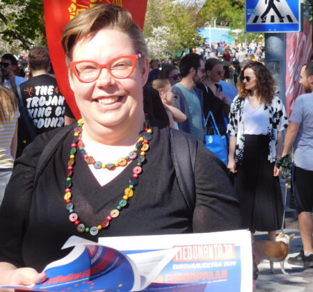 SKP:n pääsihteeri Tiina Sandberg vie YLE:n lähetykseen vision työväen Euroopasta.