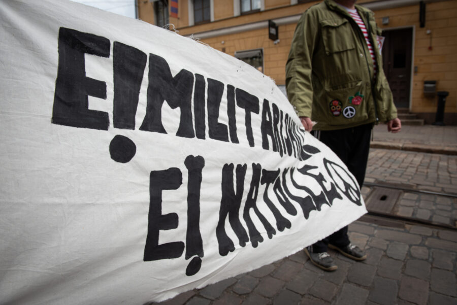 Ei militarismille ei Natolle kuva Emma Grönqvist