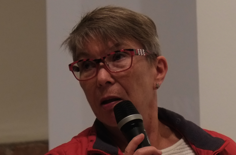 Liisa Taskinen puhuu