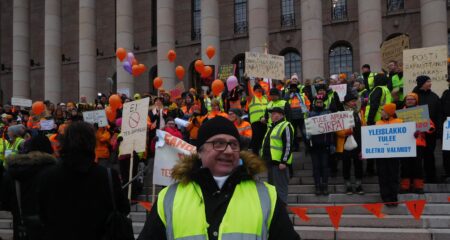 Postilakkoa tuettiin mielenosoituksella 22.11.2019. Kuva Toivo Koivisto