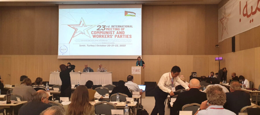 Tiina Sandberg speaks in Izmir meeting.